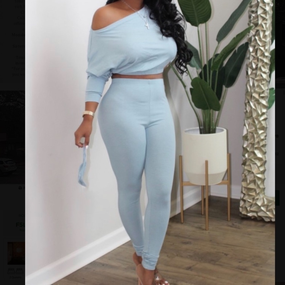 3- piece set (Ribbed crop top, bottoms, and mask)